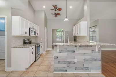 307 Gauntlet Drive, Crestview, FL 32539 - Photo 10