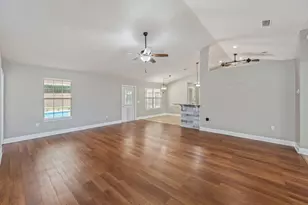 307 Gauntlet Dr, Crestview, FL 32539 - Photo 8
