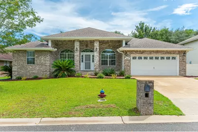 307 Gauntlet Drive, Crestview, FL 32539 - Photo 4