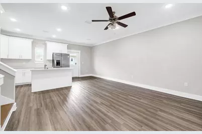 328 Date Palm Lane, Freeport, FL 32439 - Photo 2