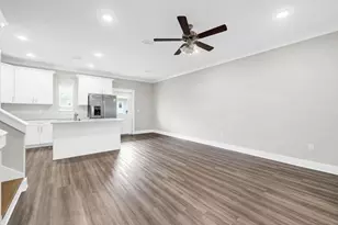 328 Date Palm Ln, Freeport, FL 32439 - Photo 2