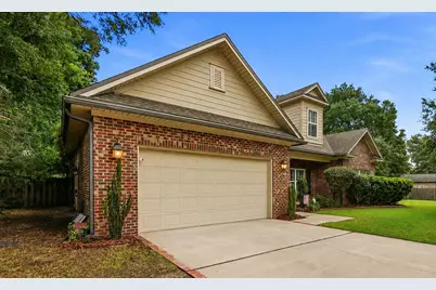638 NE Country Club Avenue, Fort Walton Beach, FL 32547 - Photo 4