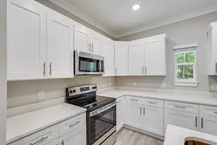 90 Date Palm Ln, Freeport, FL 32439 - Photo 2