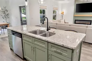 8064 San Pedro Plaza, Navarre, FL 32566 - Photo 24