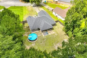 127 Fairway Dr, Crestview, FL 32536 - Photo 4