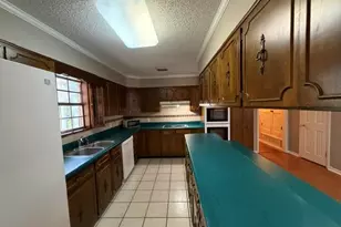202 Adams Dr, Crestview, FL 32536 - Photo 14