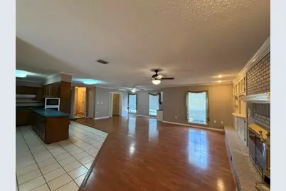 202 Adams Drive, Crestview, FL 32536 - Photo 8