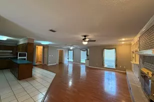 202 Adams Dr, Crestview, FL 32536 - Photo 8