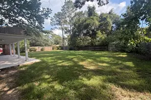 202 Adams Dr, Crestview, FL 32536 - Photo 2