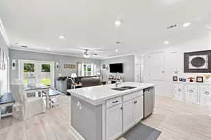 7791 Piper Cir, Milton, FL 32583 - Photo 8