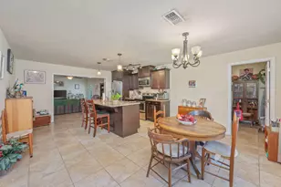 211 Anderson Dr, Mary Esther, FL 32569 - Photo 4