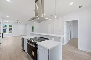 5410 Kee Memorial Dr, Pensacola, FL 32507 - Photo 12