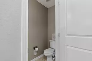 451 Eisenhower Dr, Crestview, FL 32539 - Photo 14
