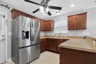 451 Eisenhower Dr, Crestview, FL 32539 - Photo 6