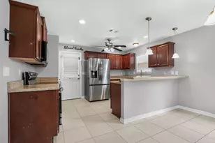 451 Eisenhower Dr, Crestview, FL 32539 - Photo 4