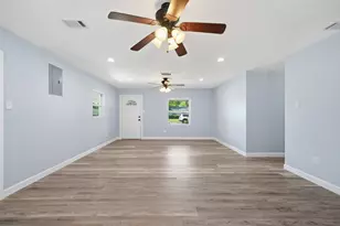 390 Davenport Ave, Valparaiso, FL 32580 - Photo 18