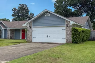 66 North St, Mary Esther, FL 32569 - Photo 2