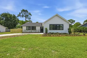 6817 Liberty St, Navarre, FL 32566 - Photo 8