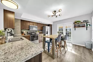 424 NW Village Ct, Fort Walton Beach, FL 32548 - Photo 10
