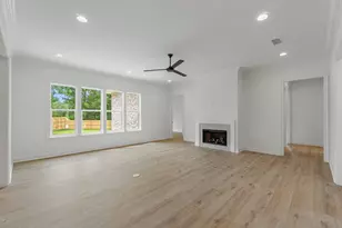 588 Tulip Tree Way, Niceville, FL 32578 - Photo 4