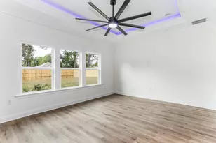 295 Howard St, Niceville, FL 32578 - Photo 10