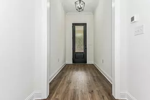 295 Howard St, Niceville, FL 32578 - Photo 2