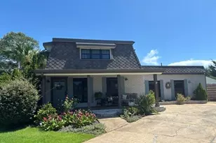 731 Sailfish Dr, Fort Walton Beach, FL 32548 - Photo 1