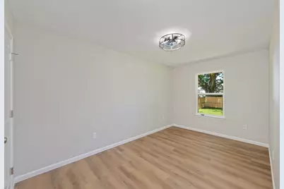 399 E Railroad Avenue, Crestview, FL 32539 - Photo 18