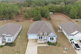 2452 Dakota Wy, Crestview, FL 32536 - Photo 2