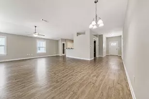 2009 Presidio St, Navarre, FL 32566 - Photo 6