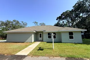 4728 Bay Breeze Dr, Gulf Breeze, FL 32563 - Photo 1