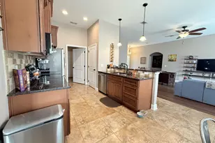 202 Starfish Rd, Mary Esther, FL 32569 - Photo 10