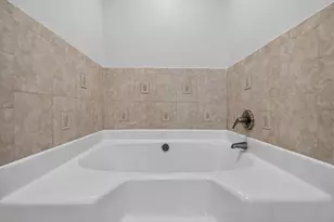 2487 Heritage Cir, Navarre, FL 32566 - Photo 38