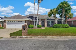 2487 Heritage Cir, Navarre, FL 32566 - Photo 2