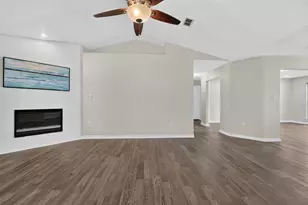 2487 Heritage Cir, Navarre, FL 32566 - Photo 18