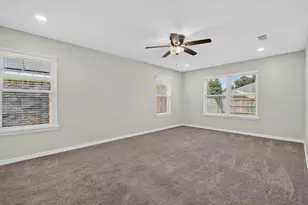 2487 Heritage Cir, Navarre, FL 32566 - Photo 30