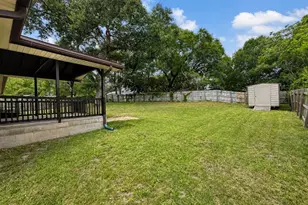 309 NW Cecelia Dr, Fort Walton Beach, FL 32548 - Photo 16