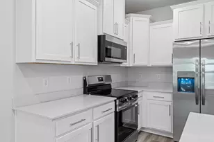 2430 Clf Holw Cir, Gulf Breeze, FL 32563 - Photo 10