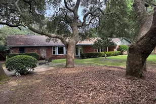 22 Country Club Rd, Shalimar, FL 32579 - Photo 20