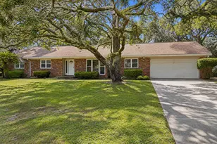 22 Country Club Rd, Shalimar, FL 32579 - Photo 1