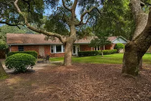 22 Country Club Rd, Shalimar, FL 32579 - Photo 16