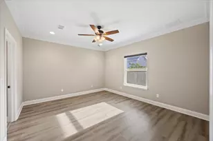 2139 Nina St, Navarre, FL 32566 - Photo 6