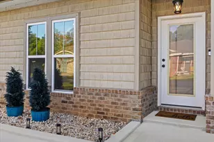 2139 Nina St, Navarre, FL 32566 - Photo 2