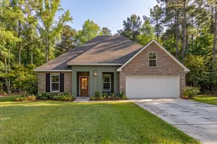 109 E Tweet St, Freeport, FL 32439 - Photo 2