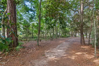 7107 Wells Avenue, Navarre, FL 32566 - Photo 18