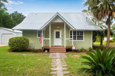4 Engelbrecht Road, Defuniak Springs, FL 32433 - Photo 1
