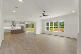 586 Tulip Tree Way, Niceville, FL 32578 - Photo 8