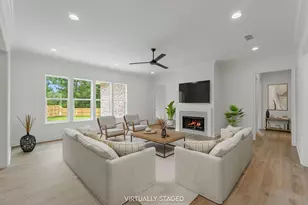 586 Tulip Tree Way, Niceville, FL 32578 - Photo 4