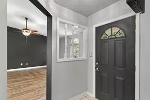 2738 Beacon Ct, Navarre, FL 32566 - Photo 6