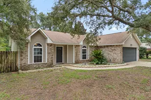2738 Beacon Ct, Navarre, FL 32566 - Photo 4